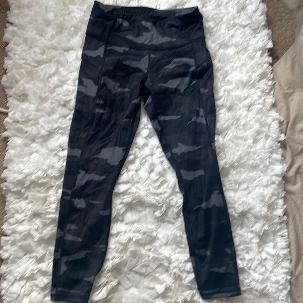 Athleta Camo Leggings - never worn
